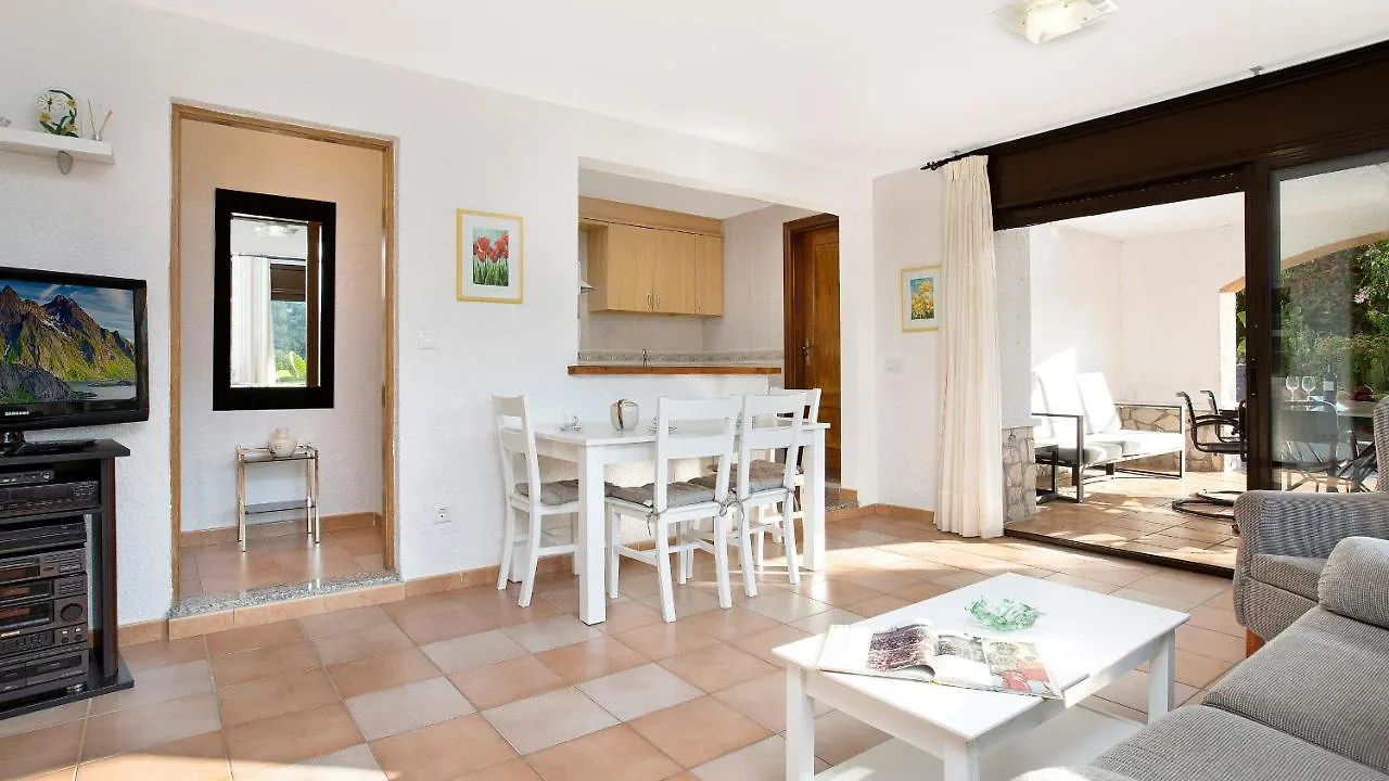 Dama Villa Mont Barbat 0*,